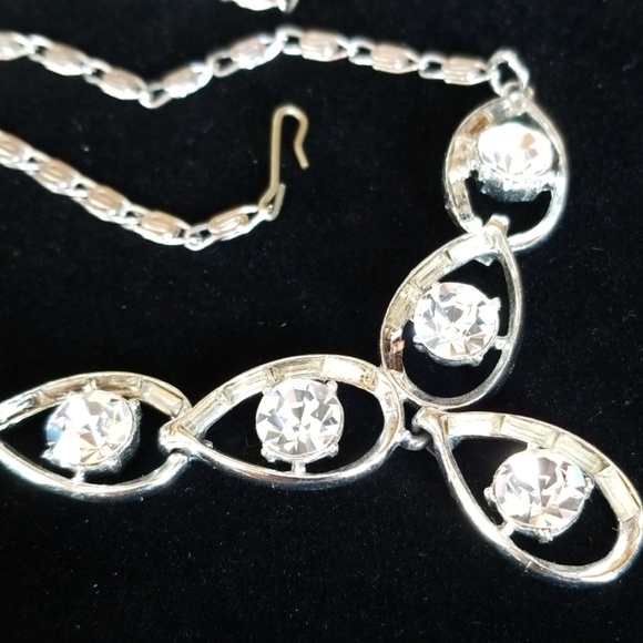 Vintage 1950s Rhinestone Necklace Silvertone - Picture 7 of 9